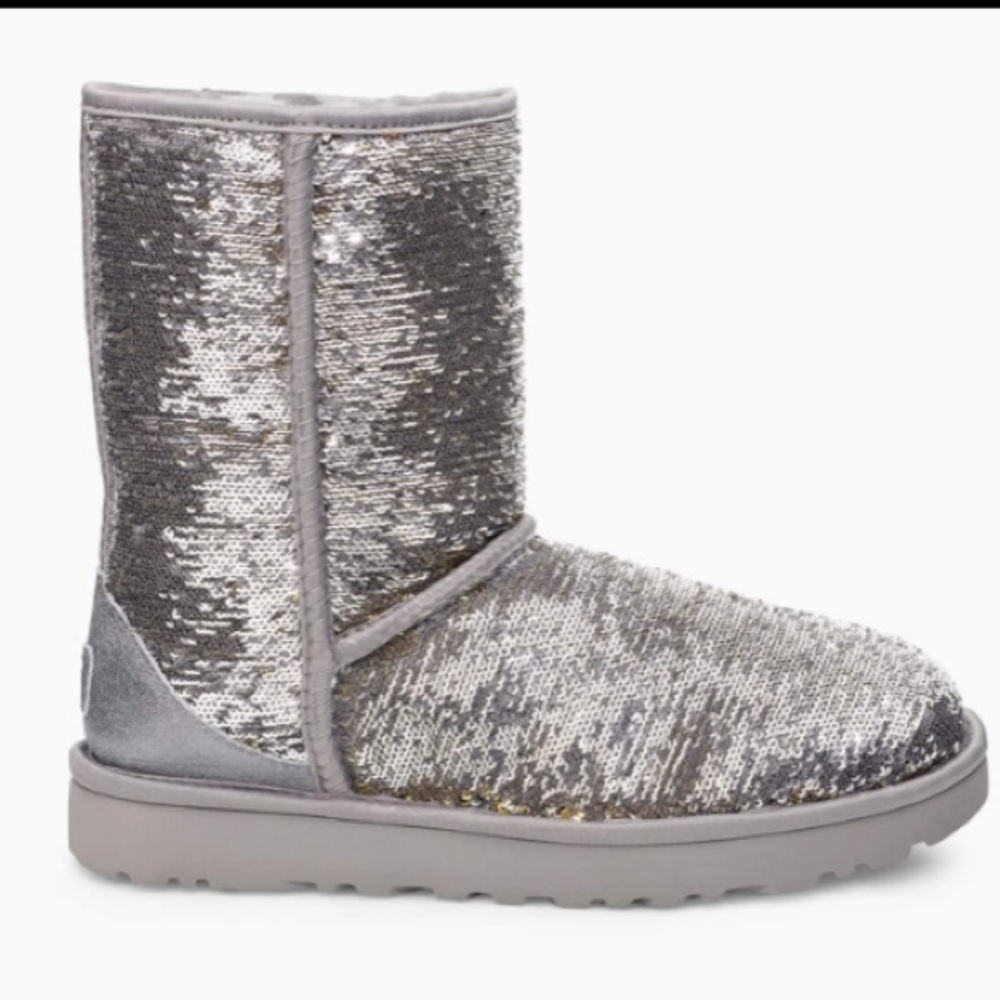 UGG CLASSIC SHORT COSMOS SEQUIN BOOT